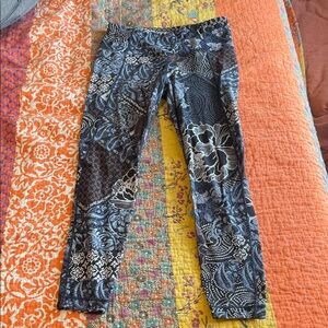 Athleta Blue and Black Patterned Leggings